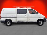 Toyota Hiace vaihtoauto