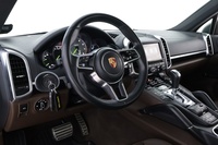 Porsche Cayenne vaihtoauto