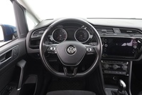 Volkswagen Touran vaihtoauto