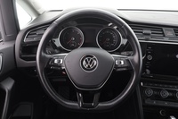 Volkswagen Touran vaihtoauto