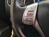 Nissan Navara vaihtoauto