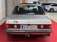 Mercedes-Benz 200 vaihtoauto