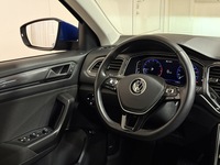 Volkswagen T-Roc vaihtoauto