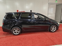 Mitsubishi Grandis vaihtoauto