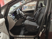 Mitsubishi Grandis vaihtoauto