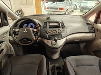 Mitsubishi Grandis vaihtoauto