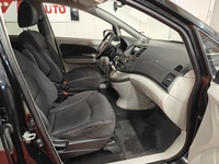 Mitsubishi Grandis vaihtoauto