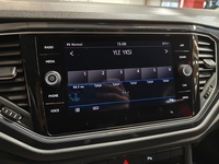 Volkswagen T-Roc vaihtoauto