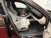 Porsche Taycan vaihtoauto