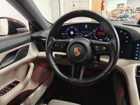 Porsche Taycan vaihtoauto