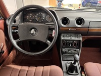 Mercedes-Benz 200 vaihtoauto