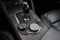 Alfa Romeo Stelvio vaihtoauto