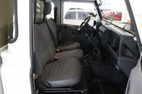 Land Rover Defender vaihtoauto