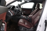 Jaguar E-PACE vaihtoauto