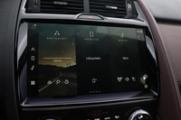 Jaguar E-PACE vaihtoauto