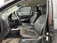 Nissan Navara vaihtoauto