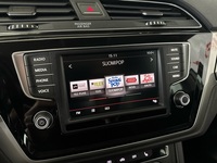 Volkswagen Touran vaihtoauto