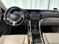 Honda Accord vaihtoauto