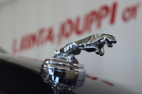 Jaguar XJ8 vaihtoauto