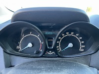 Ford Transit Courier vaihtoauto