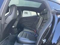 Porsche Taycan vaihtoauto