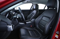 Jaguar XE vaihtoauto