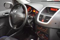 Peugeot 206 + vaihtoauto