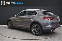 Alfa Romeo Stelvio vaihtoauto