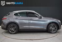 Alfa Romeo Stelvio vaihtoauto
