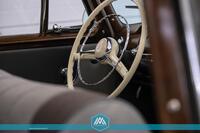 Mercedes-Benz 220 vaihtoauto
