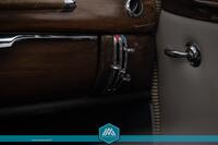 Mercedes-Benz 220 vaihtoauto