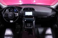 Jaguar F-PACE vaihtoauto