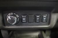 Nissan Navara vaihtoauto