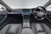 Toyota Crown vaihtoauto