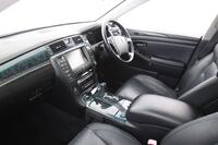 Toyota Crown vaihtoauto
