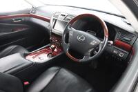 Lexus LS vaihtoauto