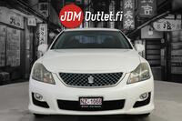 Toyota Crown vaihtoauto