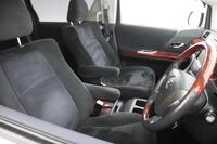 Toyota Vellfire vaihtoauto