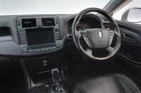 Toyota Crown vaihtoauto