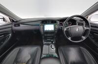 Toyota Crown vaihtoauto