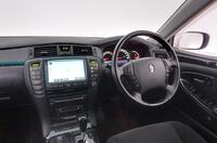 Toyota Crown vaihtoauto