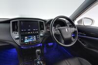 Toyota Crown vaihtoauto