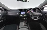 Toyota Mark X vaihtoauto