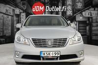 Toyota Crown vaihtoauto