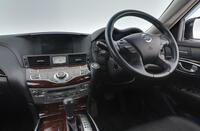 Nissan Fuga vaihtoauto