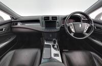 Toyota Crown vaihtoauto