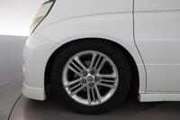 Nissan Elgrand vaihtoauto