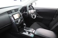 Toyota Mark X vaihtoauto