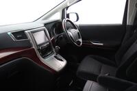 Toyota Alphard vaihtoauto