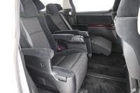 Toyota Alphard vaihtoauto